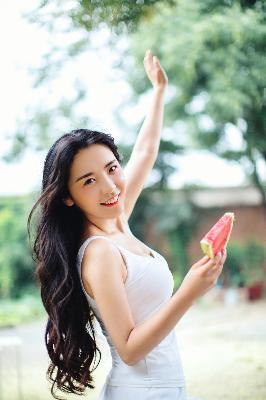 迪拜的女孩在线观看完整免费高清满天星