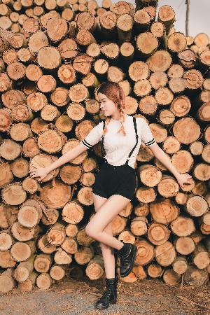 三人闺蜜名一男二女